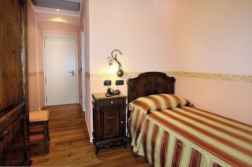 Hotel Belle Epoque